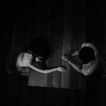 Как да спрете да се въртите в кръга "привличане-отблъскване": ако дистанцията в една връзка се е превърнала във ваше основно занимание kak-da-sprete-da-se-vartite-v-kraga-privlichane-otblaskvane-ako.jpg