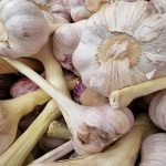 Кога да слагаме чесън в печеното: грешката за част от секундата, която разделя горчивината от сладостта koga-da-slagame-chesan-v-pechenoto-greshkata-za-chast-ot.jpg